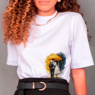 Dorama casal na chuva guarda-chuva amarelo T-Shirt Gola Alta